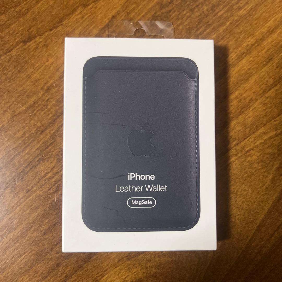 Apple 純正iPhone レザーウォレット 探す機能ありMagSafe対応