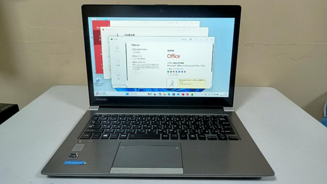 タッチ機能ノートパソコンTOSHIBA Core i5 SSD128Gメモリ8G