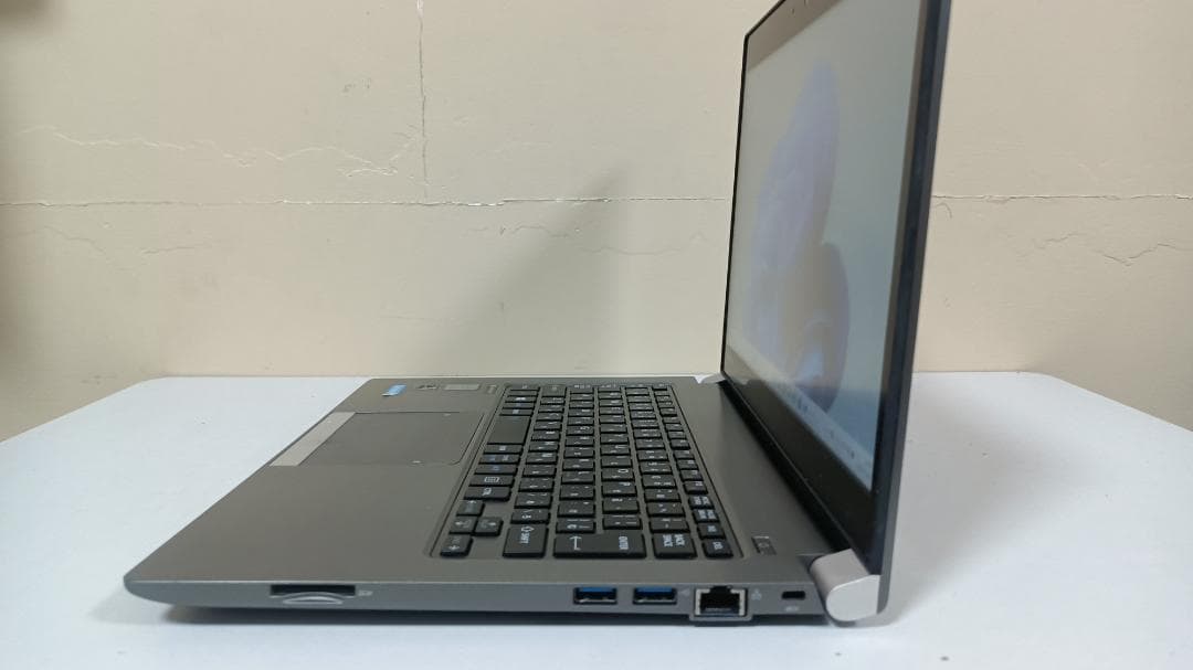 タッチ機能ノートパソコンTOSHIBA Core i5 SSD128Gメモリ8G