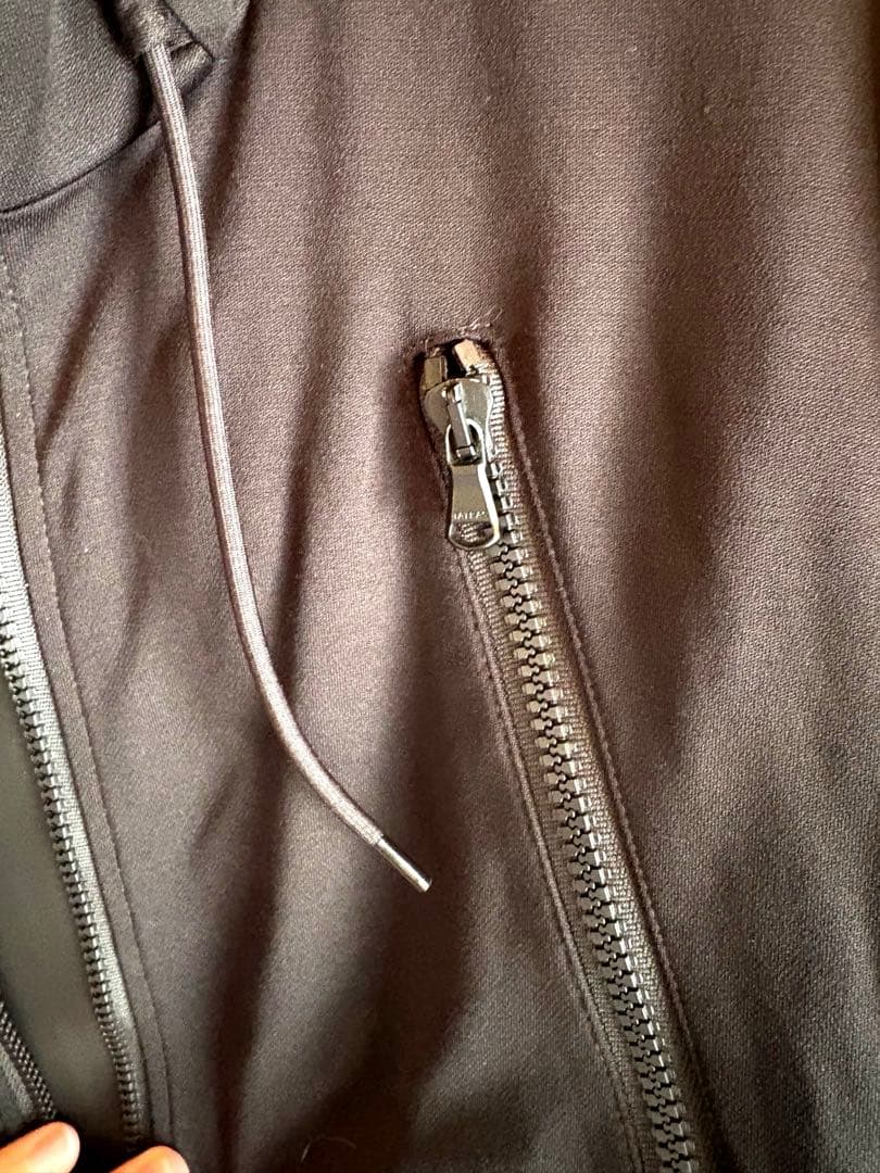 極美品　TATRAS タトラス ブラック パーカー ブルゾン