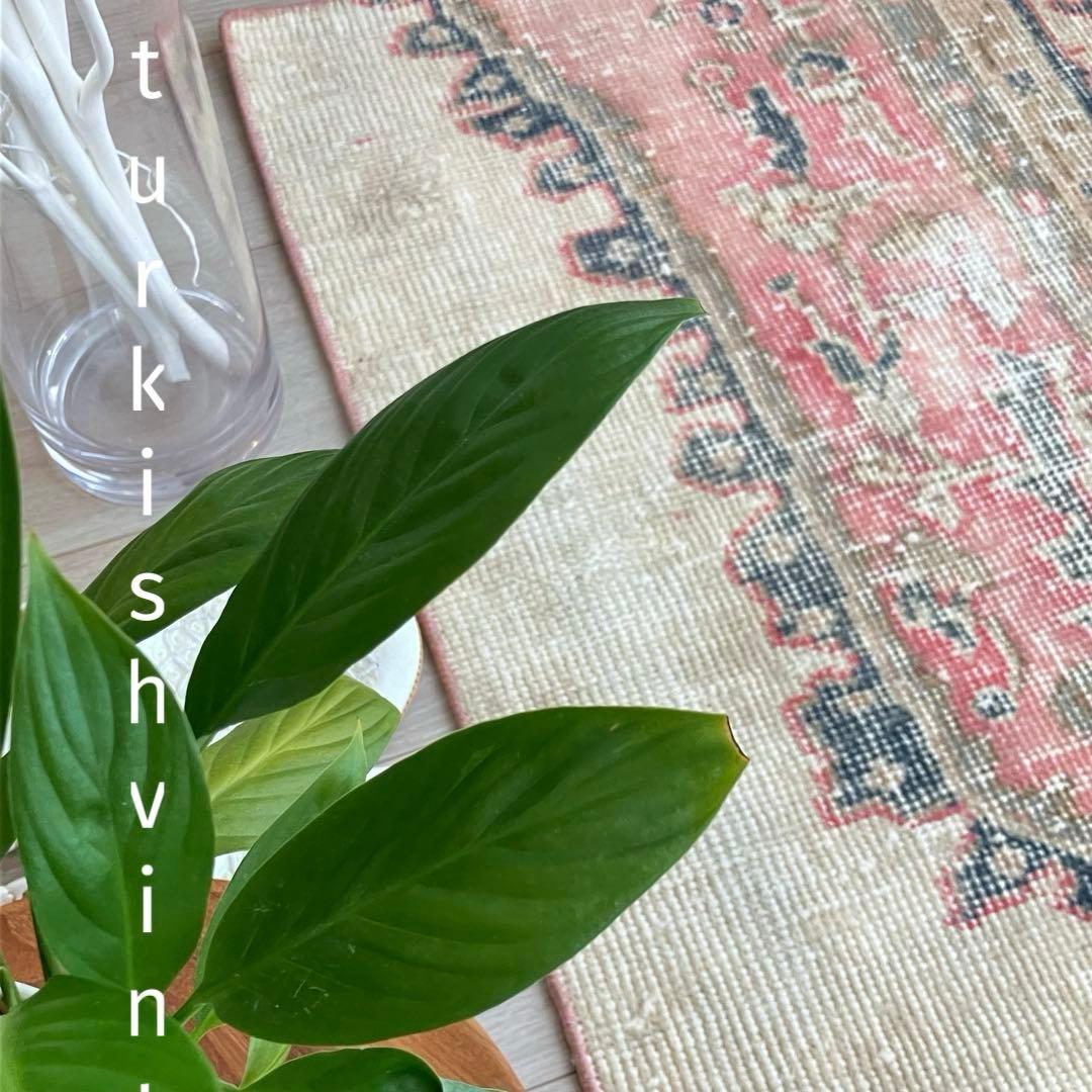 ペールミルキー✳︎62×147✳︎ピンク　ライン深ブルー　トルコヴィンテージラグ