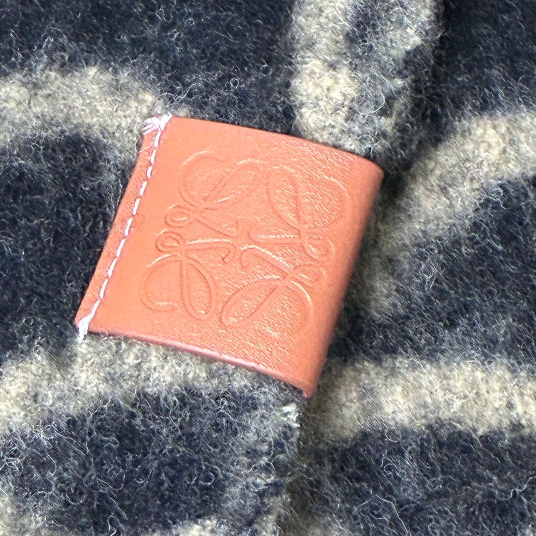【LOEWE】アナグラム マフラー（アルパカ＆ウールブレンド）