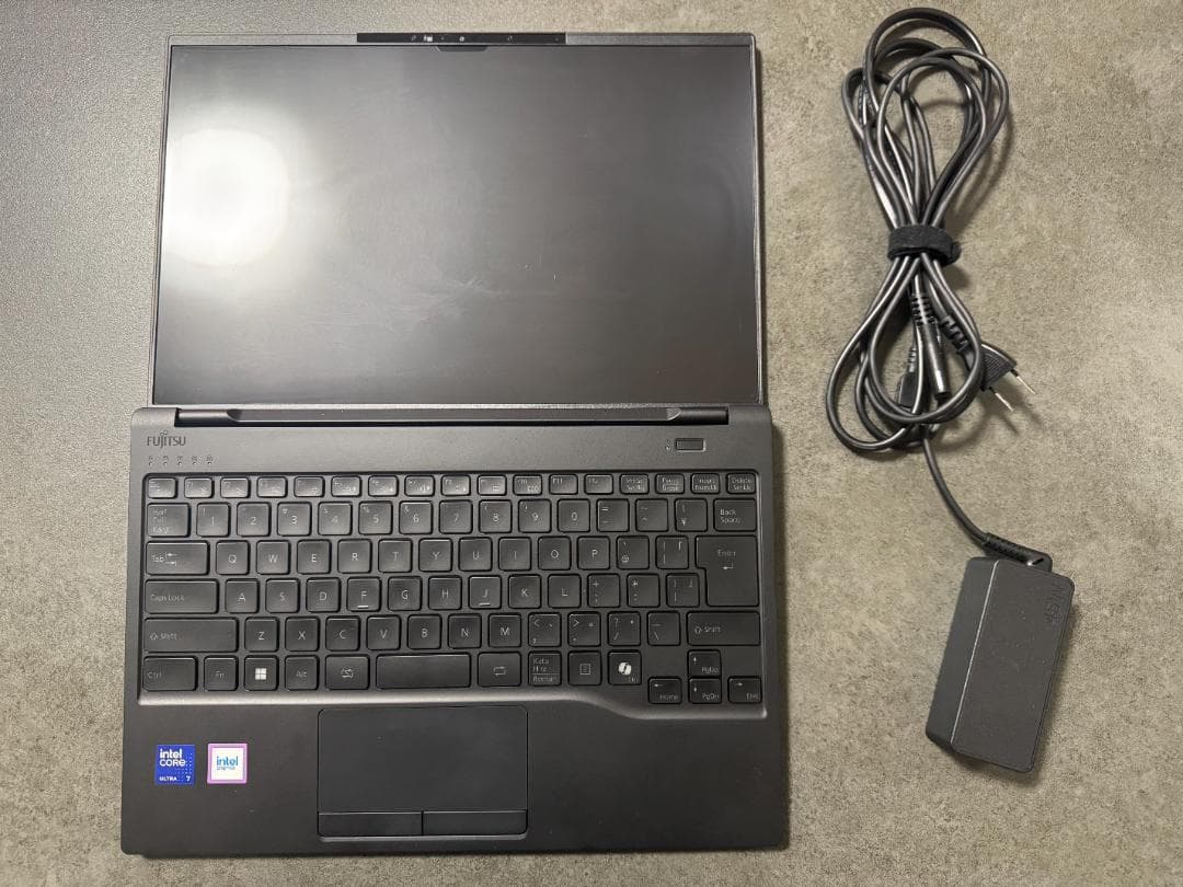 超軽量634g・富士通 LIFEBOOK WU5/J3 Core Ultra 7