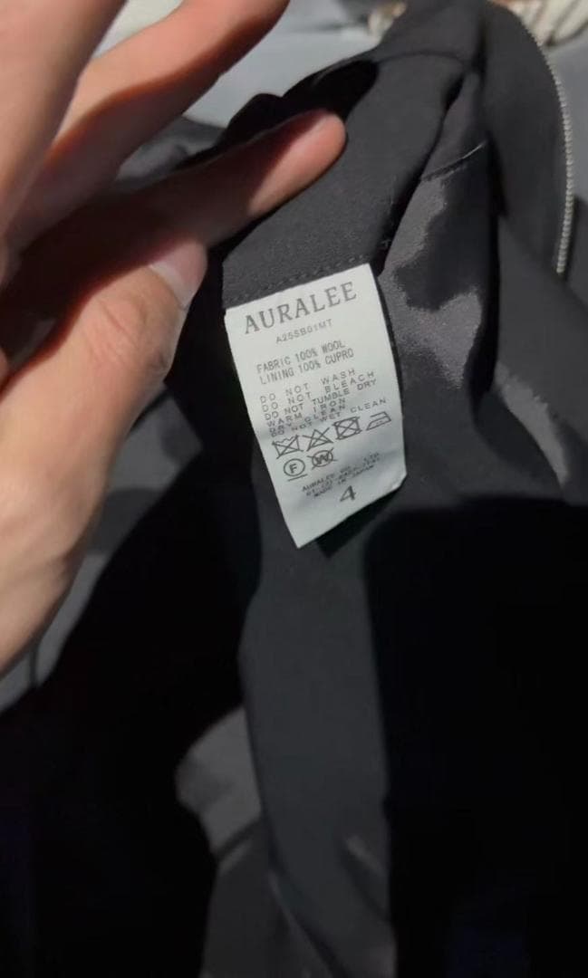AURALEE ブラック ジャケット ジップアップ 4