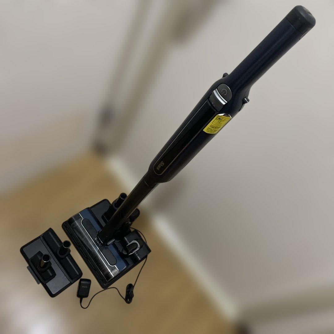 送料込　メルカリ市中のみ出品　Shark スティッククリーナー 本体 充電器付き