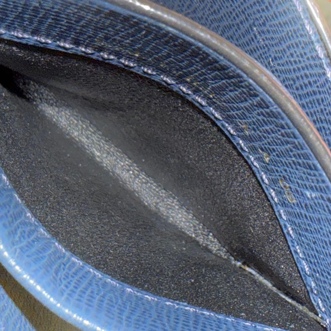 ⭐️新品未使用⭐️　ヴァレクストラ　マネークリップ　二つ折り財布　レザー　ネイビー