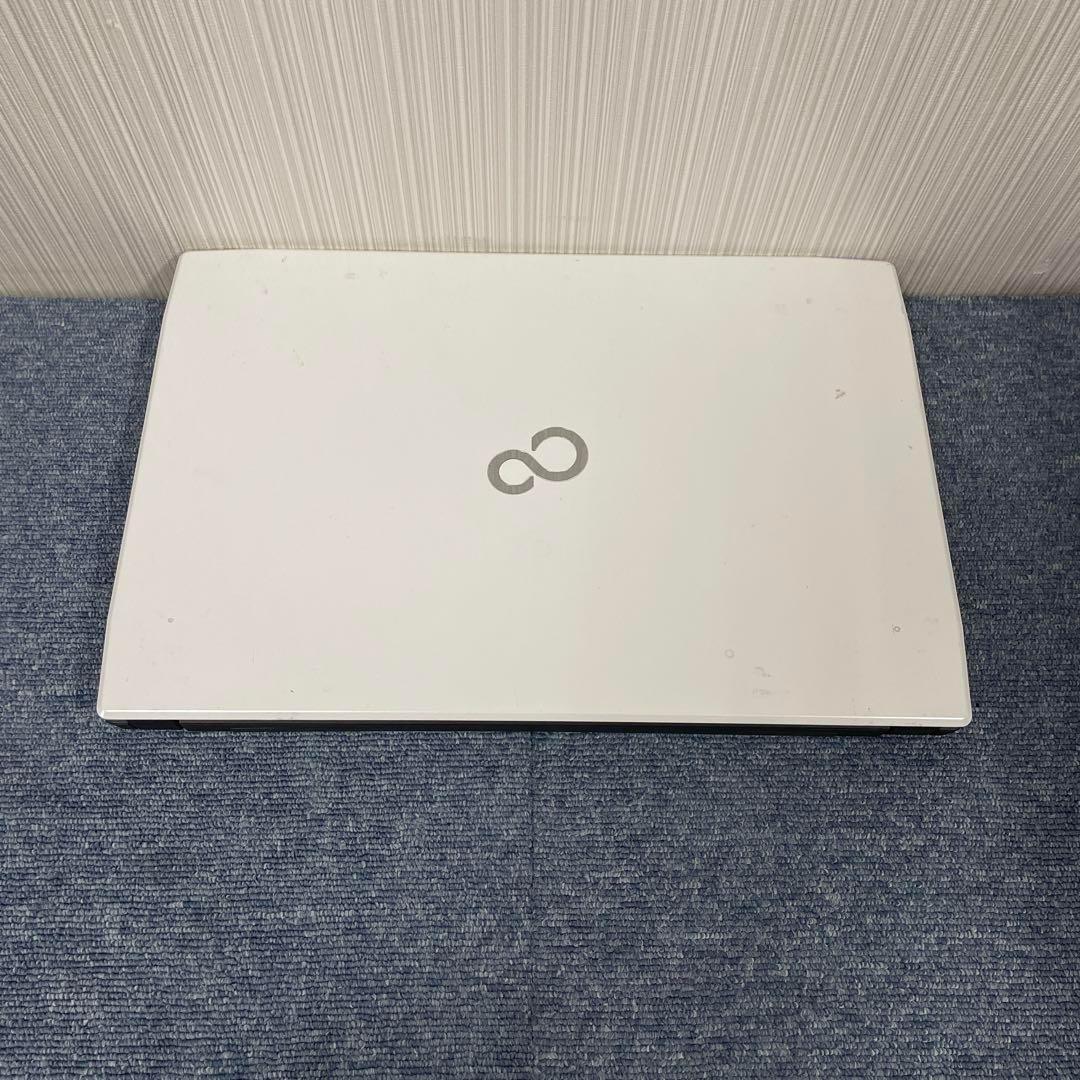 富士通ノートパソコン　Windows11 オフィス 　爆速SSD　初期設定済み