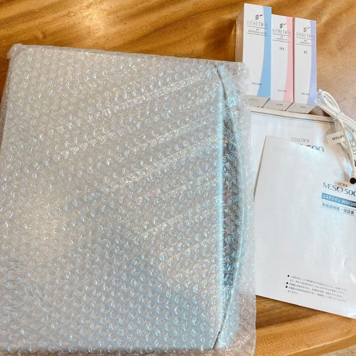 ESTHE TWIN MESO500 (エステツイン　メソ500)美顔器