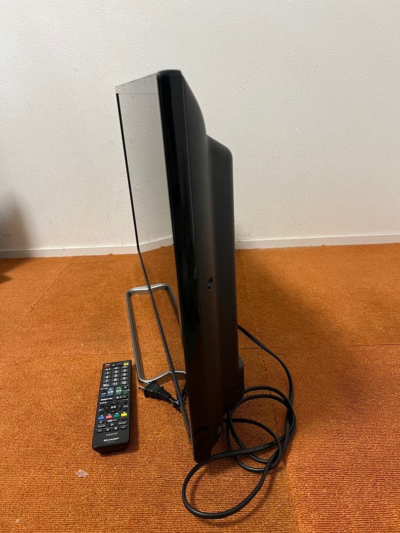 SHARP 液晶テレビ 32V型 YouTube、U-NEXTリモコン付