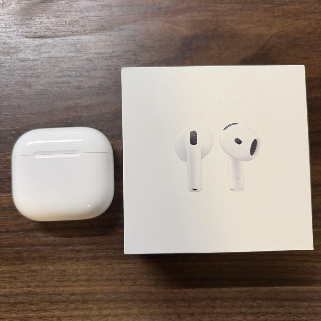 Apple AirPods 4 本体　箱付き