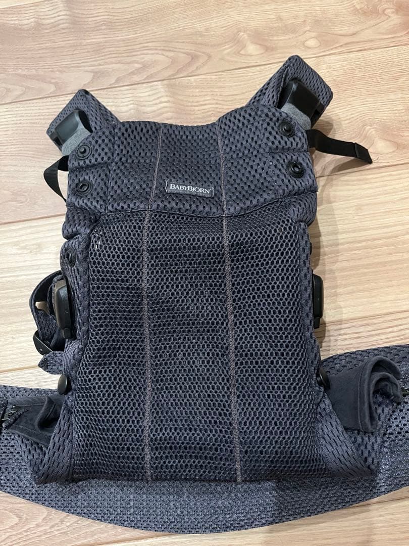 BABYBJÖRN 抱っこひも HARMONY ハーモニー　ダークグレー