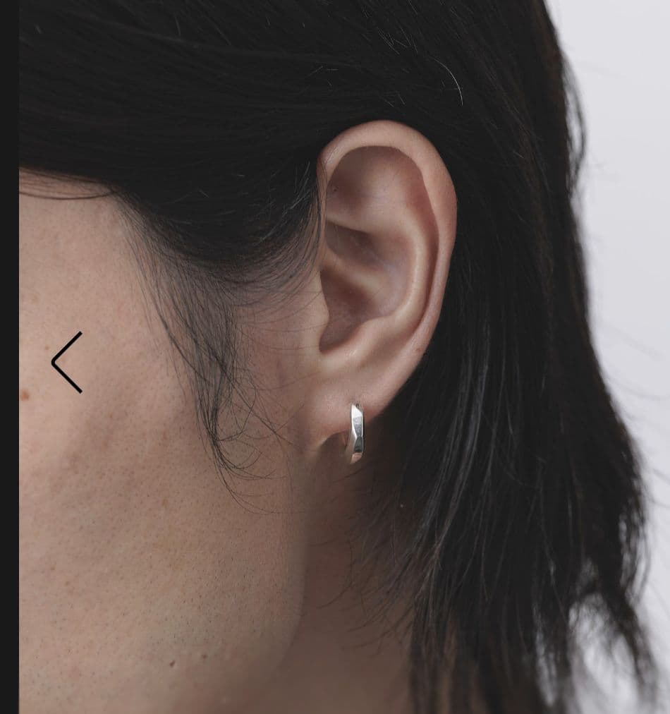 定価22000円【美品】GARNI クロッケリー 両耳ピアス フープ sv925