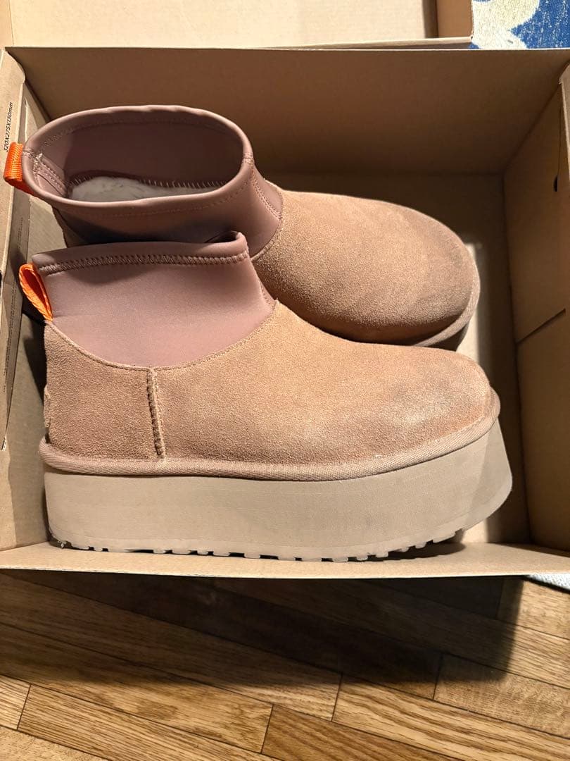 最終値下げ　UGG CLASSIC MINI DIPPER 23cm