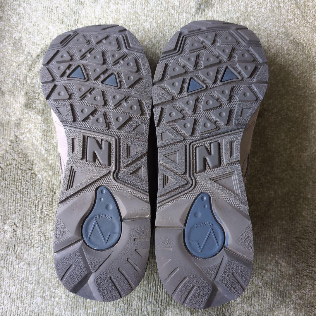 セール中 美品 New Balance 1600 グレー スニーカー