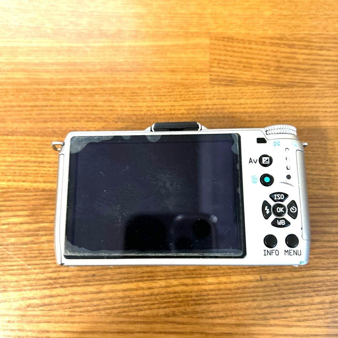 【PENTAX 】【レンズ４つ付き】ミラーレス一眼　Q7 本体　標準　トイレンズ