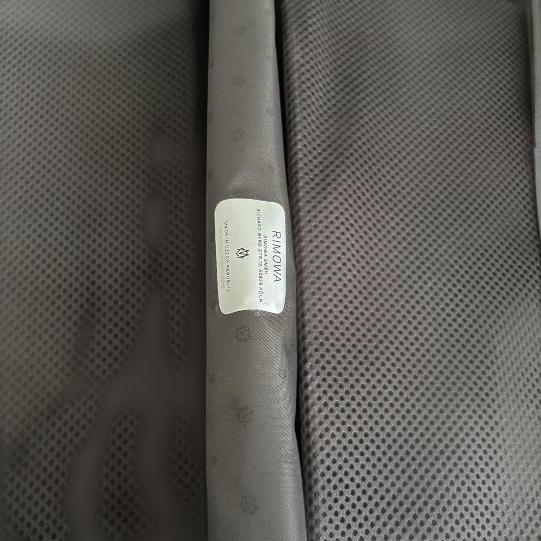 リモワ エッセンシャル Check-In M 黒 ブラック 干場スーツケース