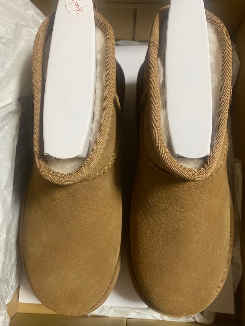 新品未使用UGGクラシックウルトラミニ プラットフォーム チェスナット 23cm