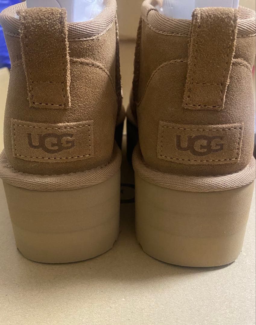 新品未使用UGGクラシックウルトラミニ プラットフォーム チェスナット 23cm