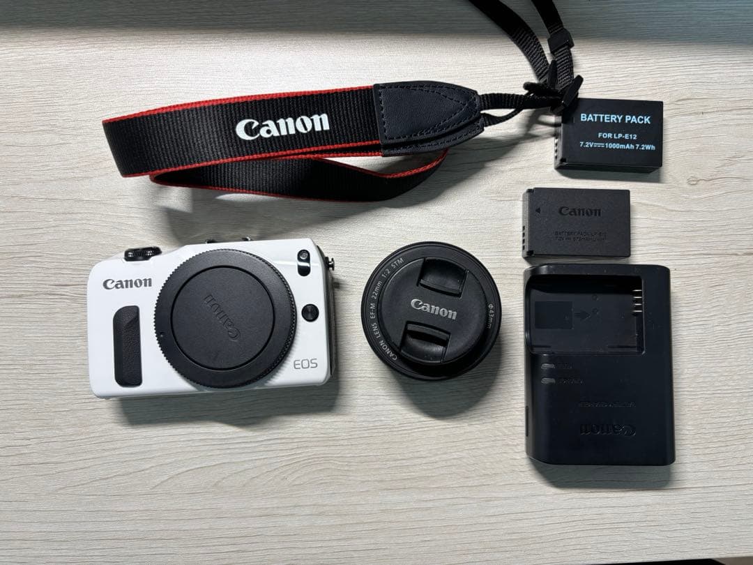 EOSM レンズ(ef-m22mm f2 stm) セット 付属品付き