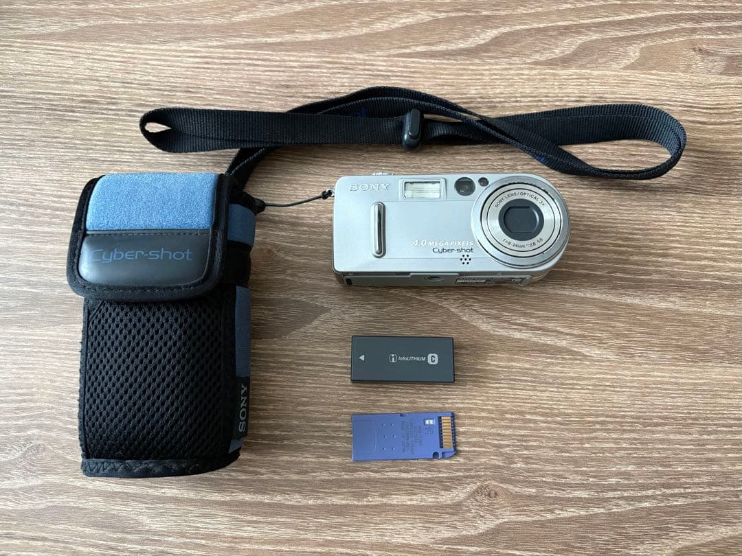 Sony Cyber-shot 4.0メガピクセル デジタルカメラ