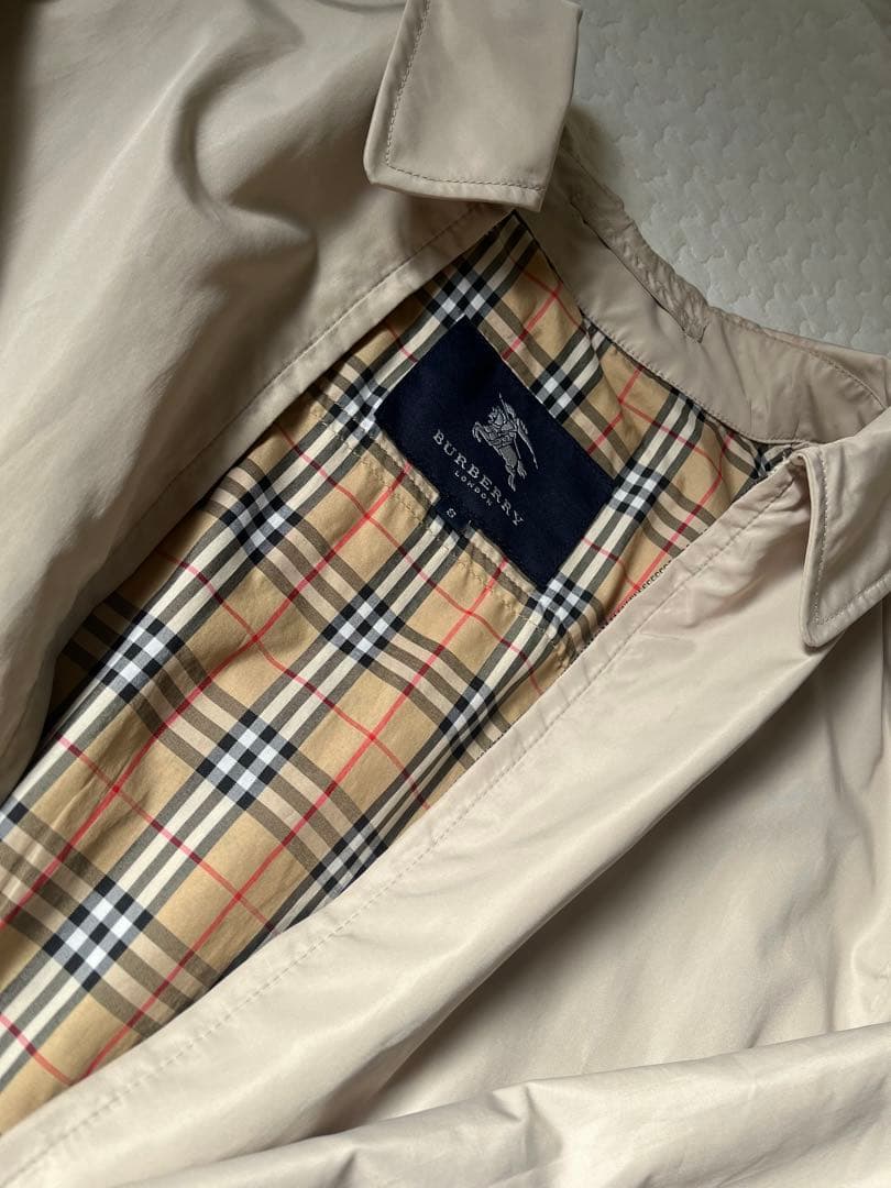 Burberry ベージュジャケット チェック裏地（リュック）