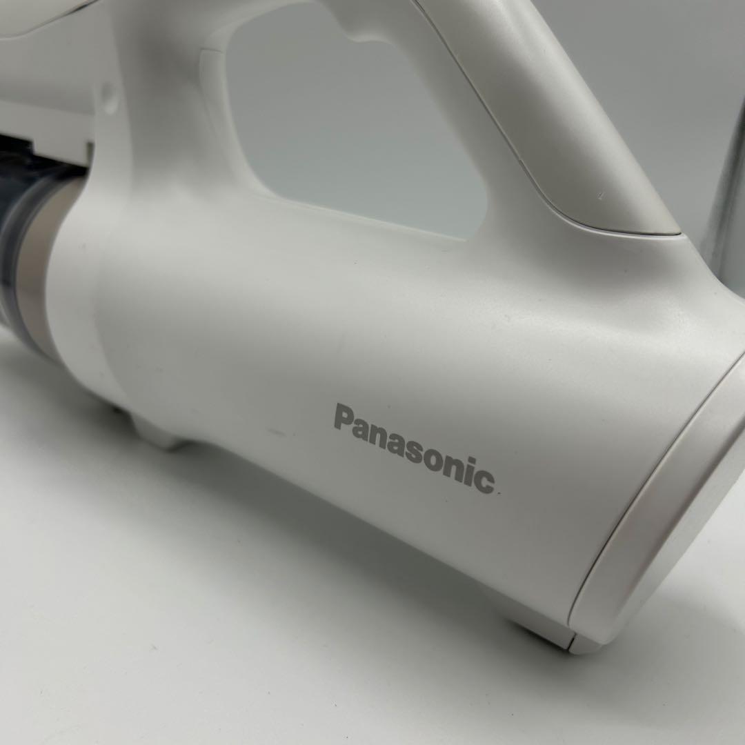 Panasonic パナソニック 充電式掃除機 MC-SB32J 2023年製