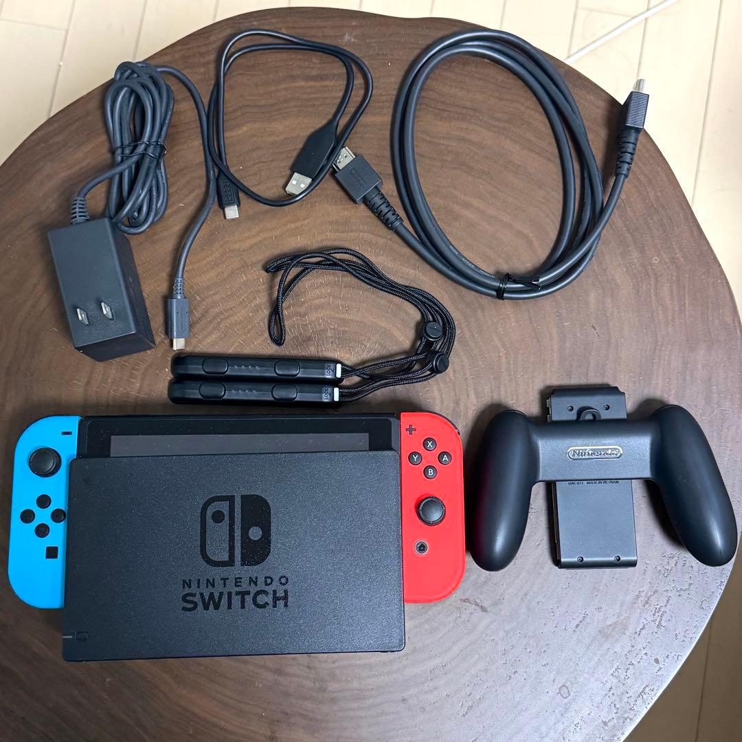 Nintendo Switch 赤青