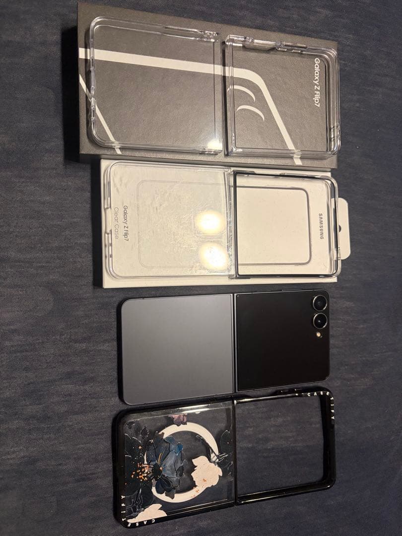 Samsung Galaxy Z Flip 7ブラック ケース付き