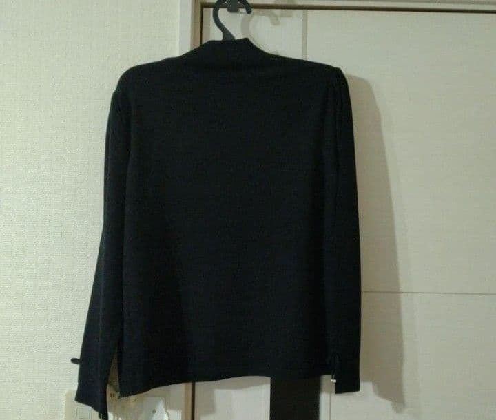 【新品】スーパービューティー香水瓶刺繍ハイネックセーター44