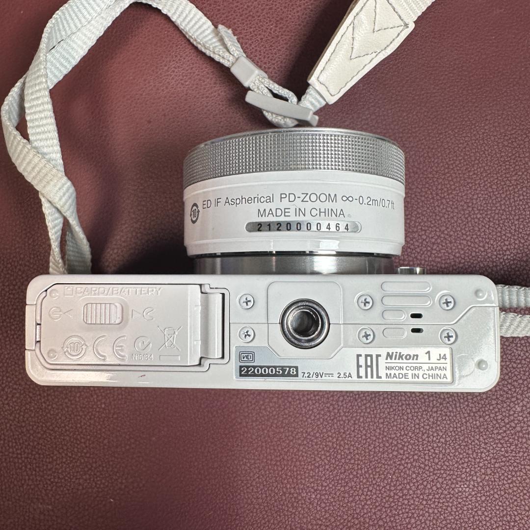 美品】Nikon 1 J4 ホワイト ボティ＋標準レンズセット SD16GB付