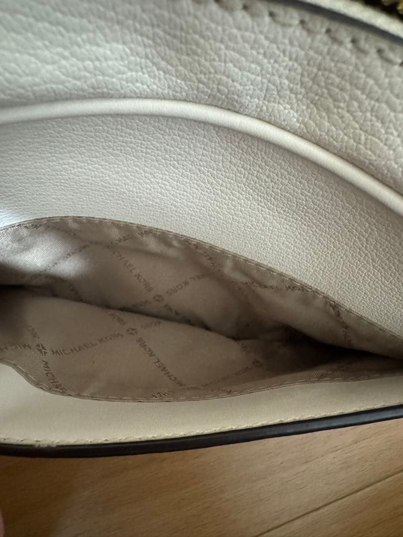 Michael Kors マイケルコース　クロスボディバッグ　ショルダーバッグ