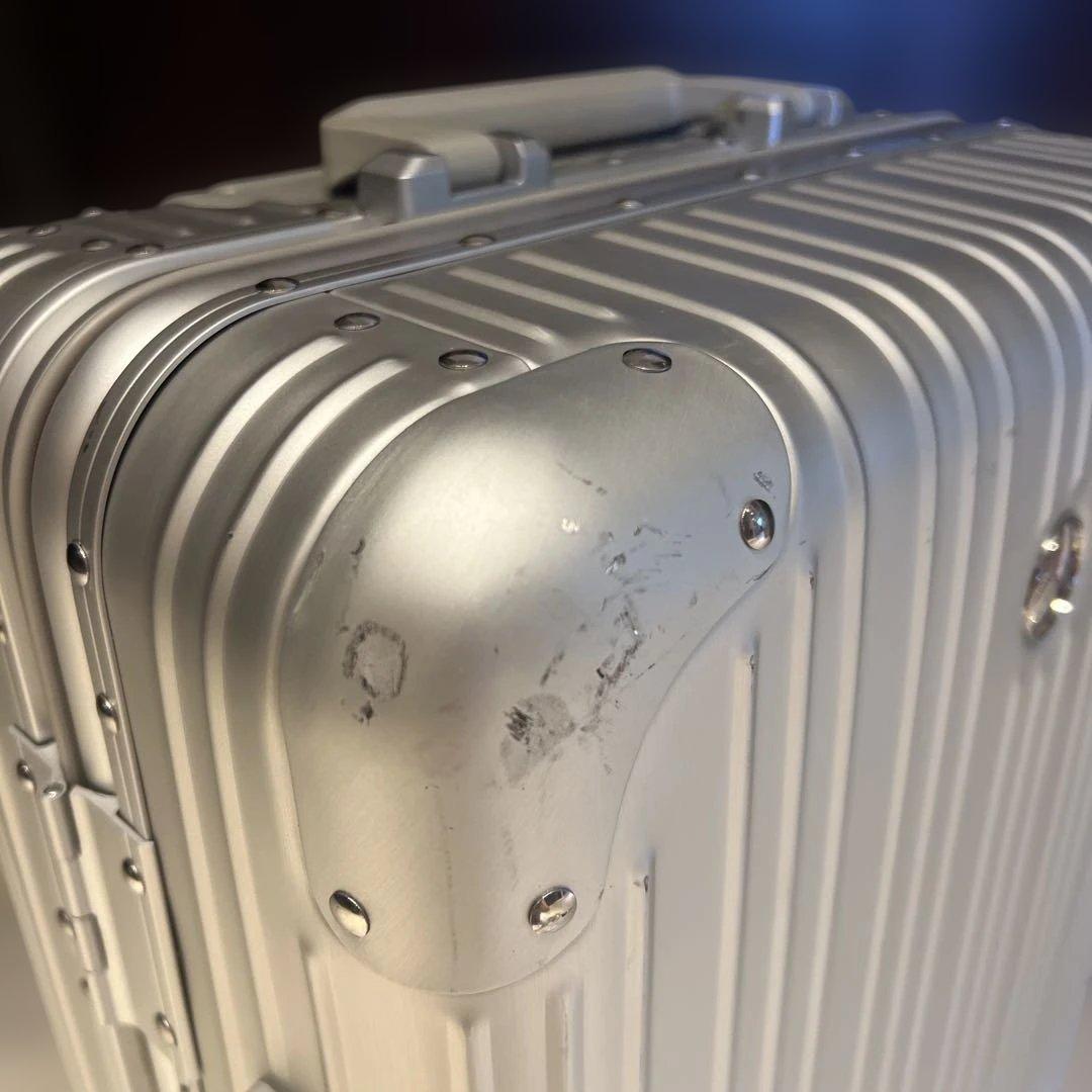 Mercedes シルバーキャリーケース 中型