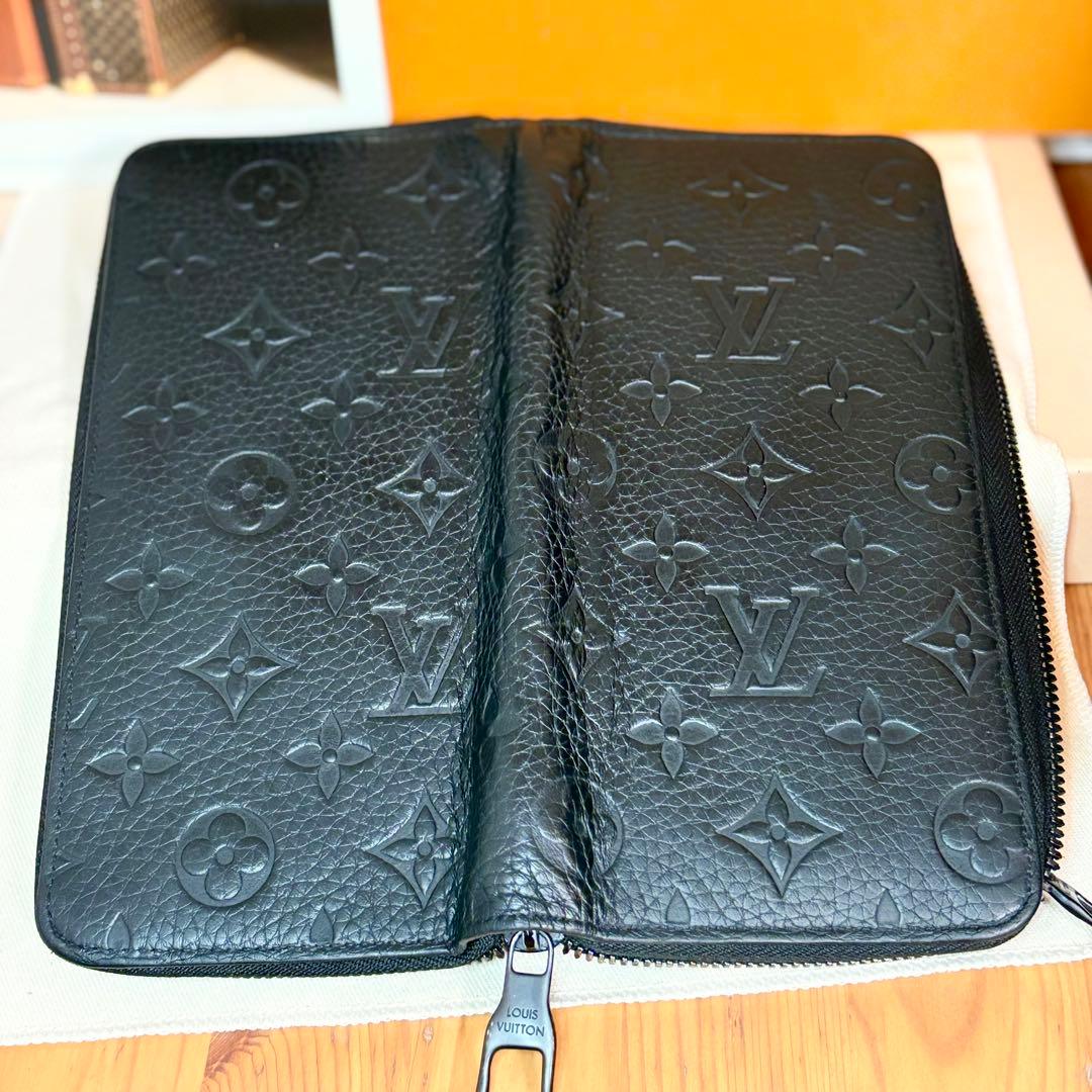 ルイヴィトン　トリヨンアンプラントヴェルティカル　ジッピーウォレットM69047