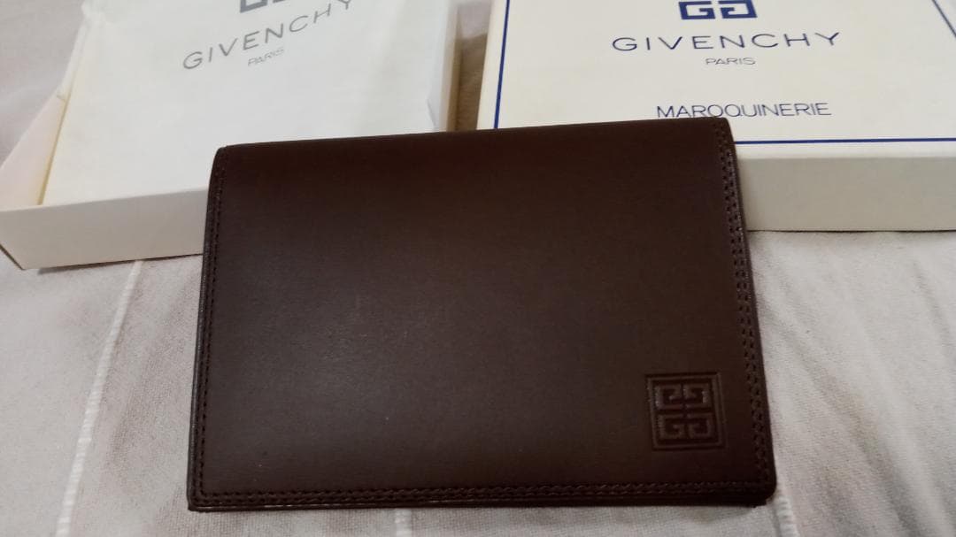 GIVENCHY　名刺入れ