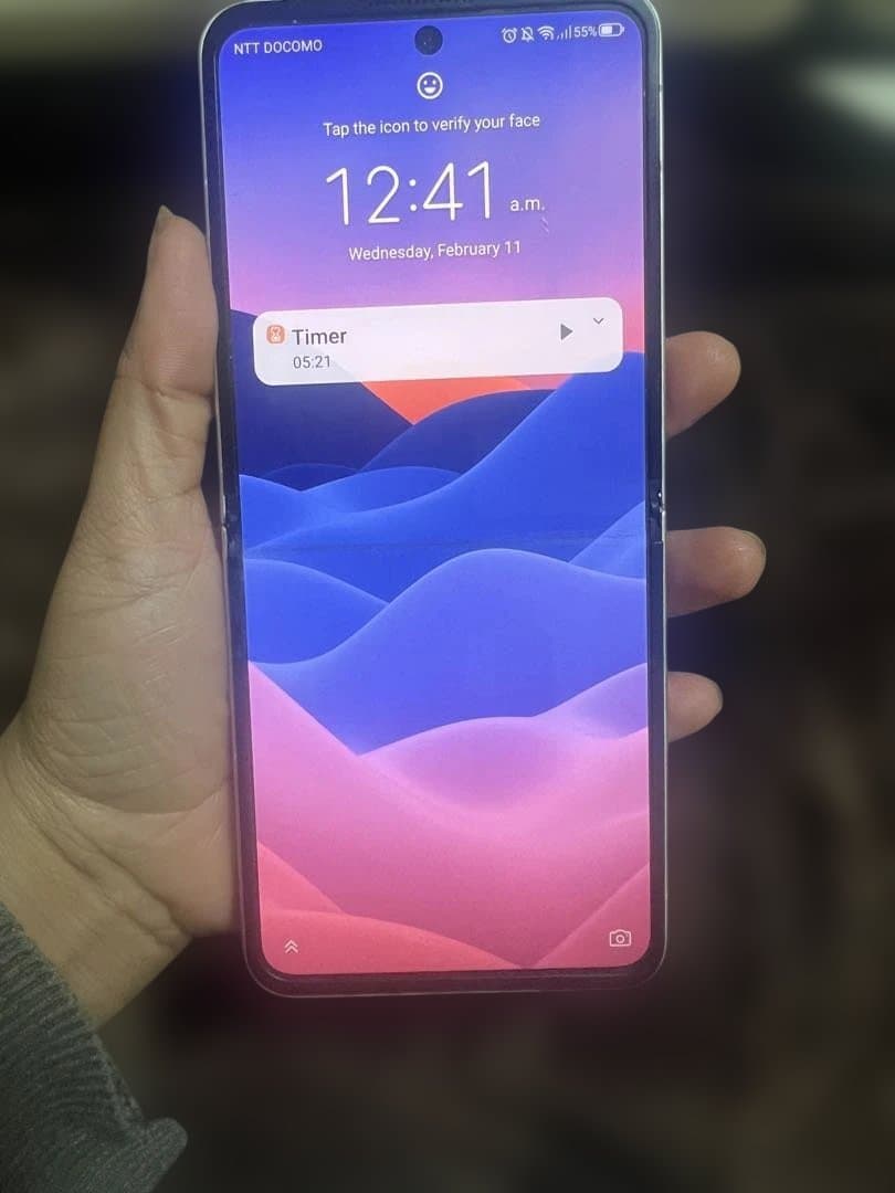 ZTE リベロ フリップ ゴールド 折りたたみ式スマートフォン