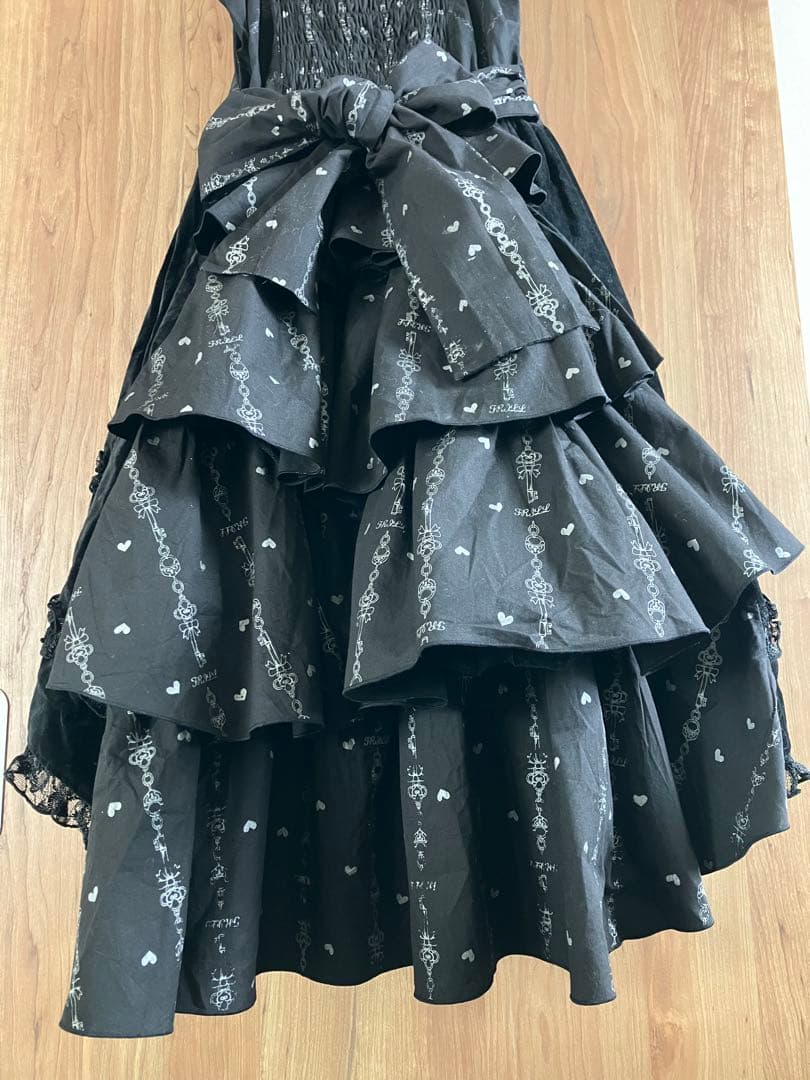 ☆h.NAOTO FRILLゴスロリブラックフィッシュテールドレスロリータフリル