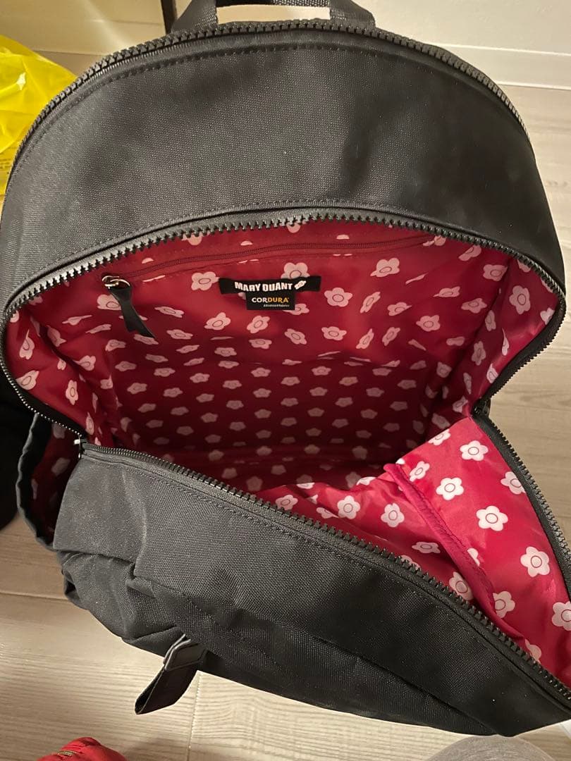 オールブラックシンプルロゴ リュックL