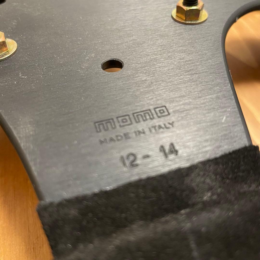 MOMO (モモ) 競技専用ステアリングホイール　 Dシェイプ　ステアリング