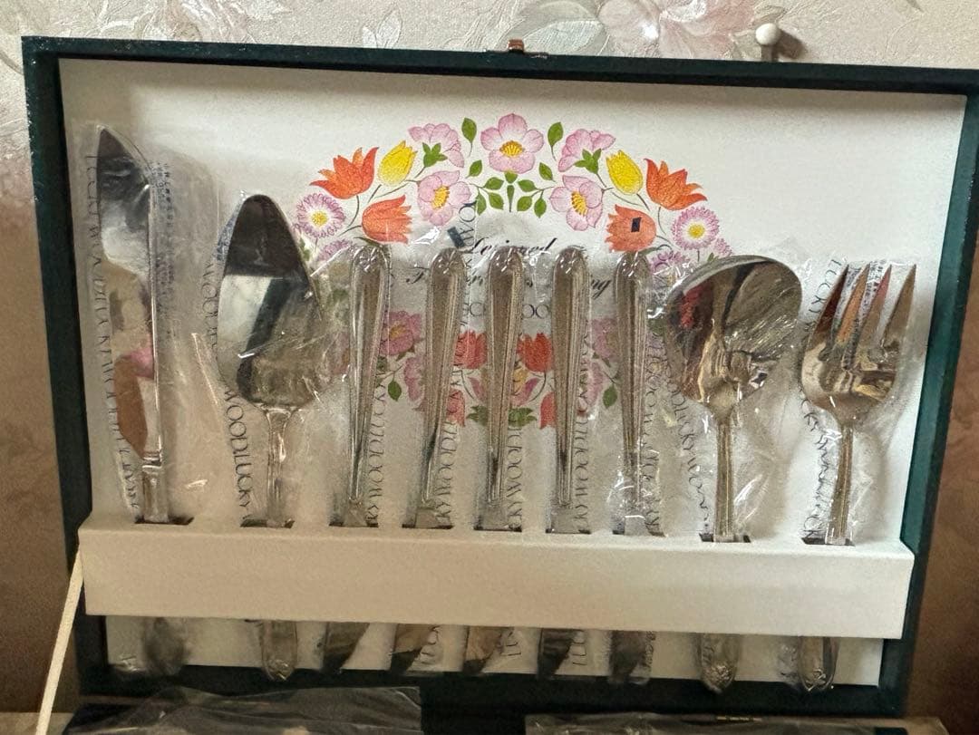 ラッキーウッド　カトラリー　18-10 35本セット