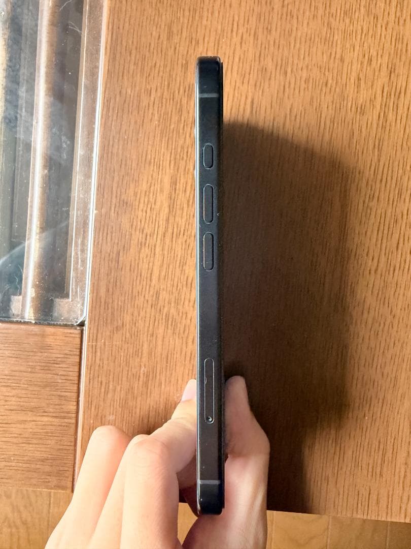 iPhone16 128GB 黒 SIMフリー【おまけフィルム、カバーセット】