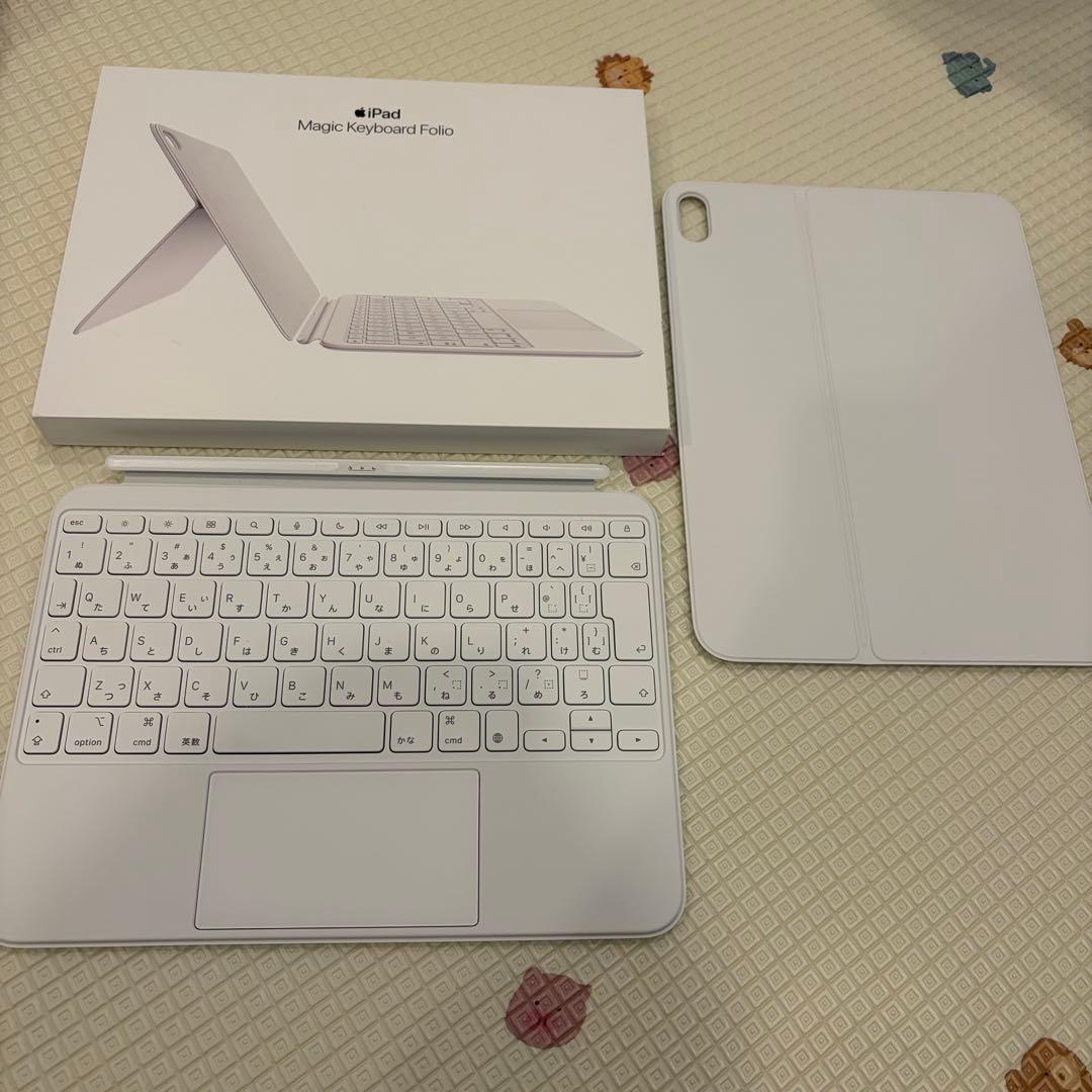 ひ*り様 iPad Magic Keyboard folio 第10世代対応