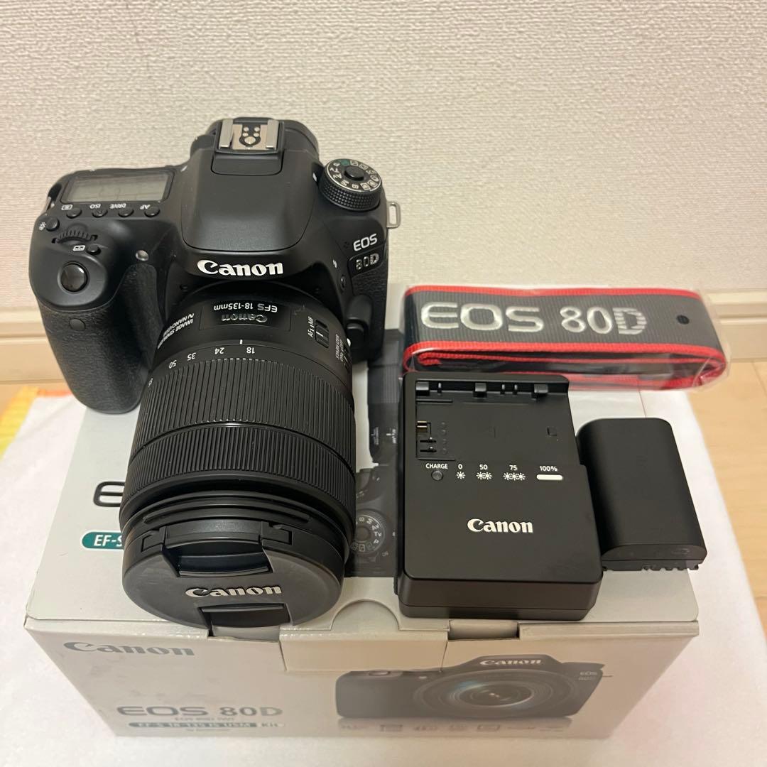 (中古品)EOS 80D EF-S18-135 IS USM レンズキット