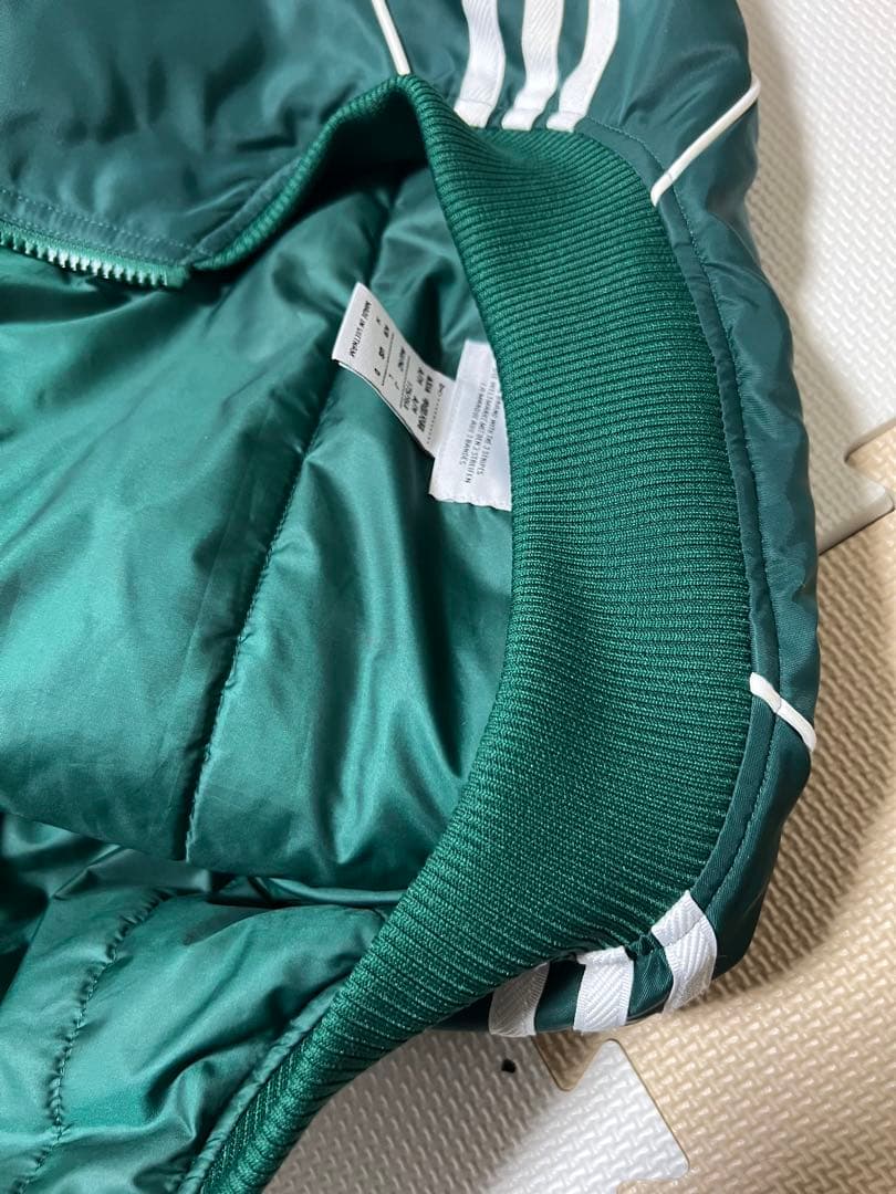 adidas グリーン ジャケット　カレッジ　グリーン