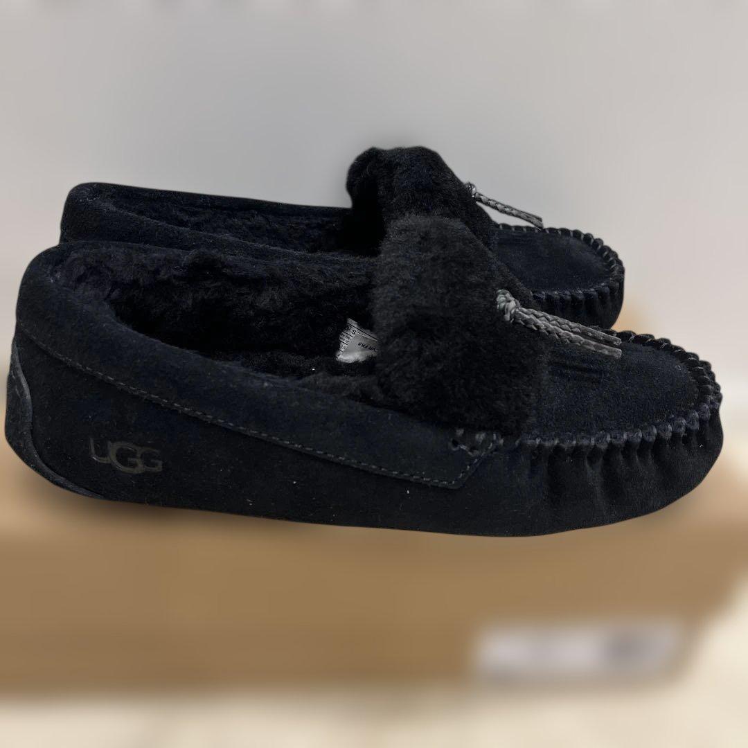 新品未使用品UGG Dakota Shearling Braid