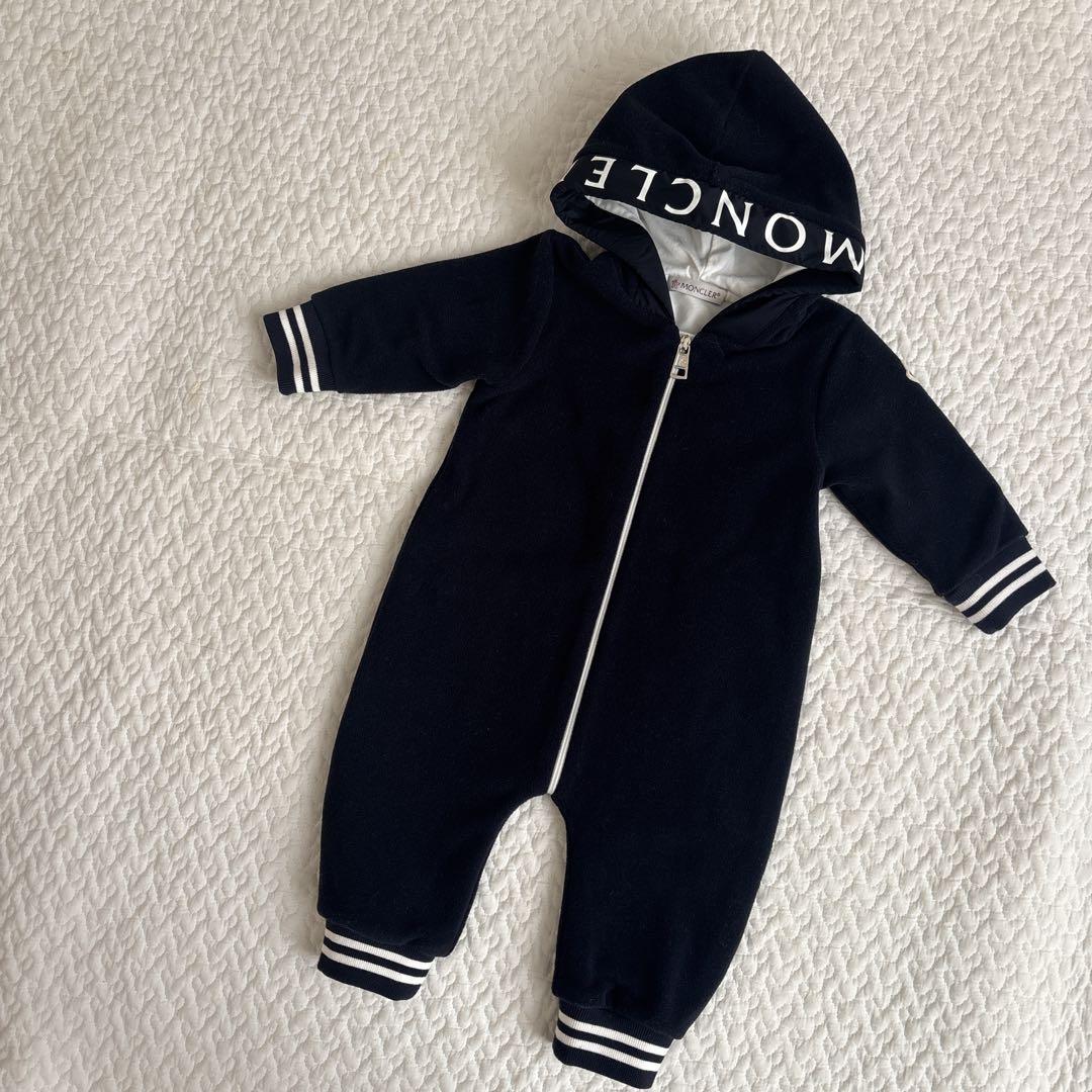 【最終値下】美品 MONCLER フード付きロンパース ネイビー　ハンガー付き