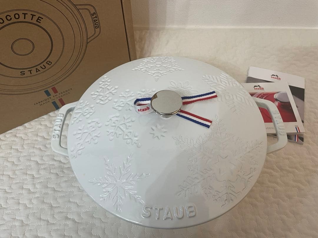 〈新品〉ストウブ　スノークリスタル　ココット　ホワイト