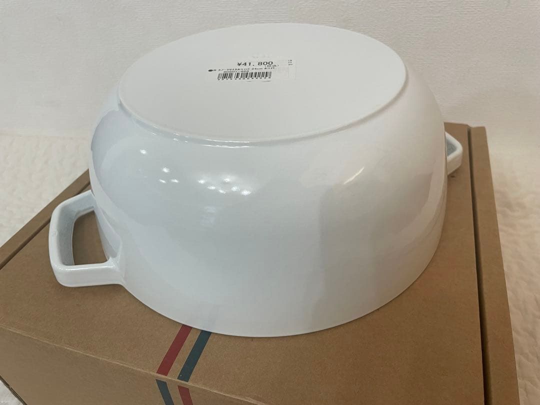 〈新品〉ストウブ　スノークリスタル　ココット　ホワイト