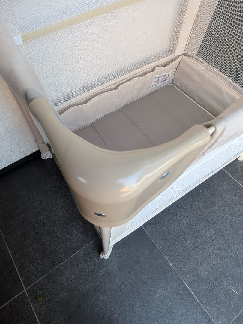 【美品】Aprica　ココネル　エアープラスAB　ホワイトベージュ