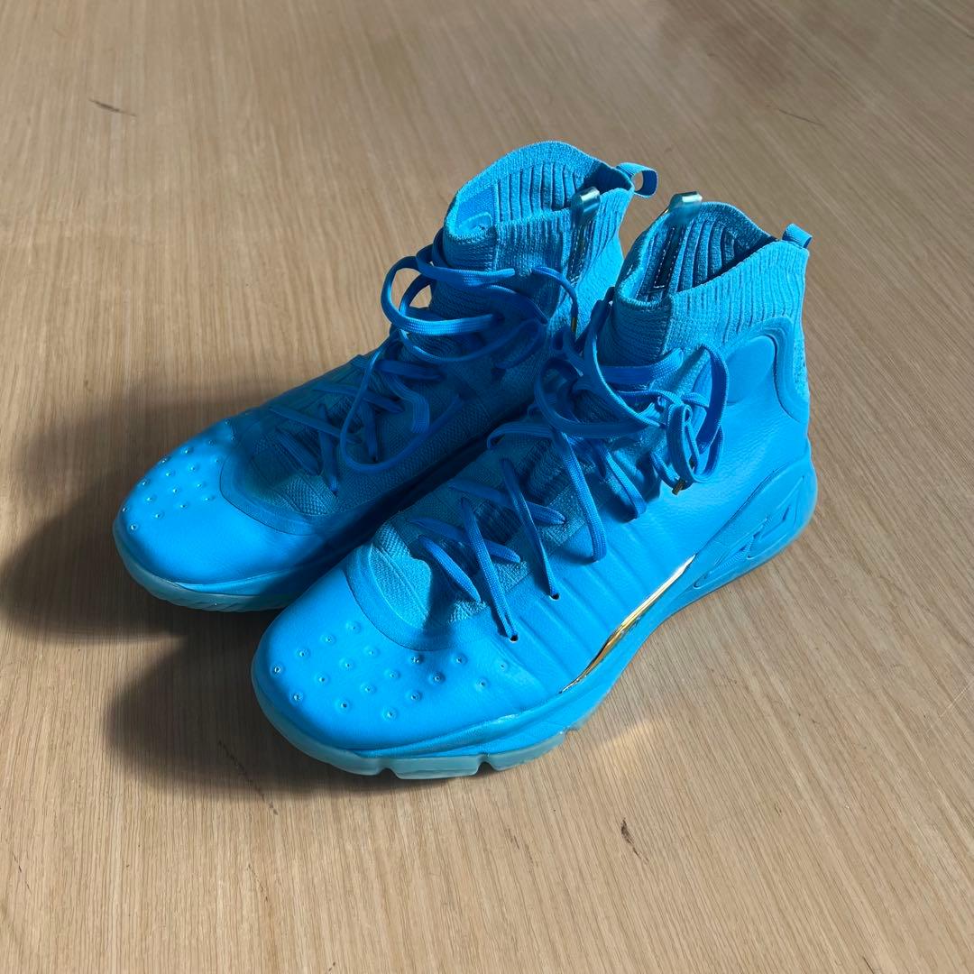 アンダーアーマー　カリー４ レトロ　29.0cm