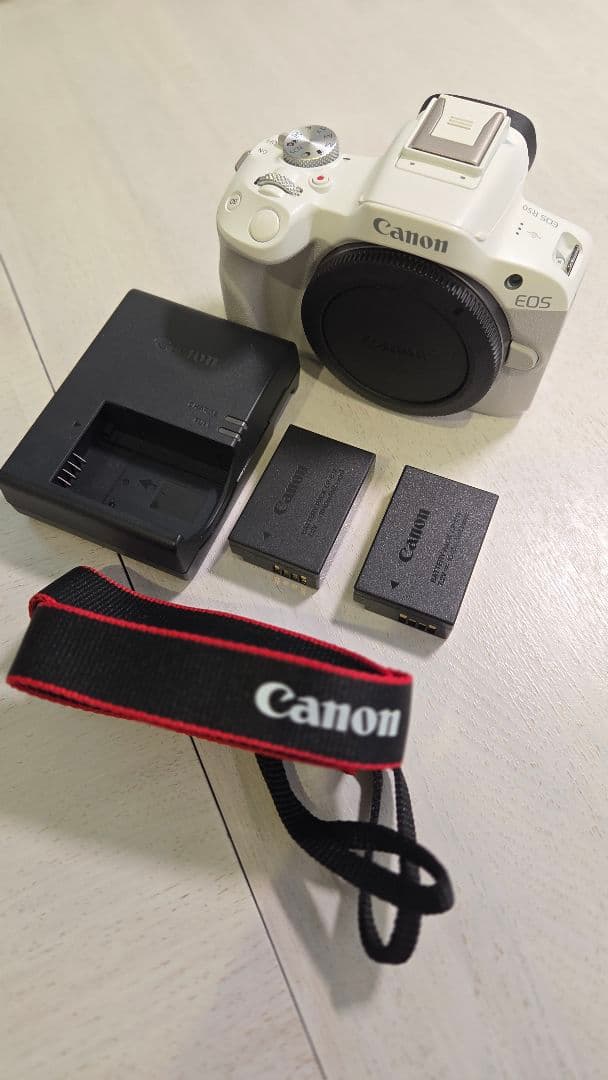 Canon EOS R50 ミラーレスカメラ 本体
